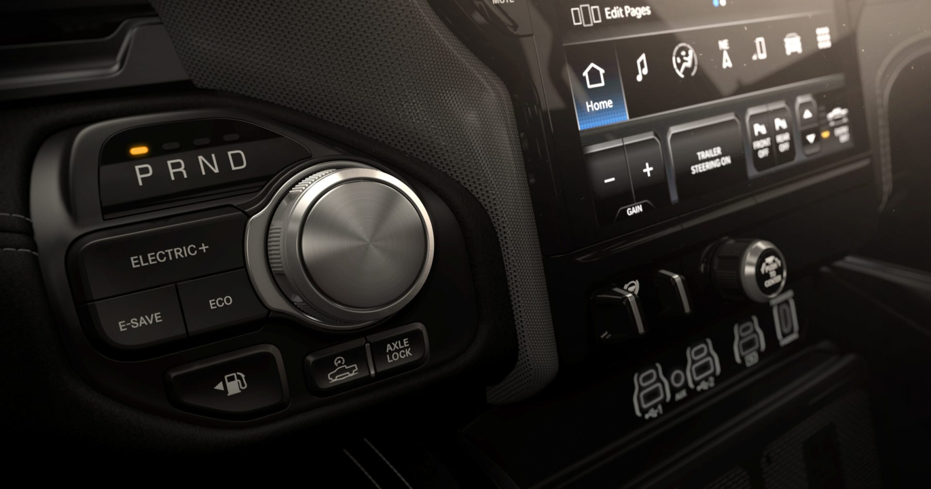 Le Ram 1500 Ramcharger 2025 se distingue dans le monde des camionnettes avec un intérieur de luxe inégalé, composé de matériaux authentiques et de fonctionnalités technologiques de pointe.