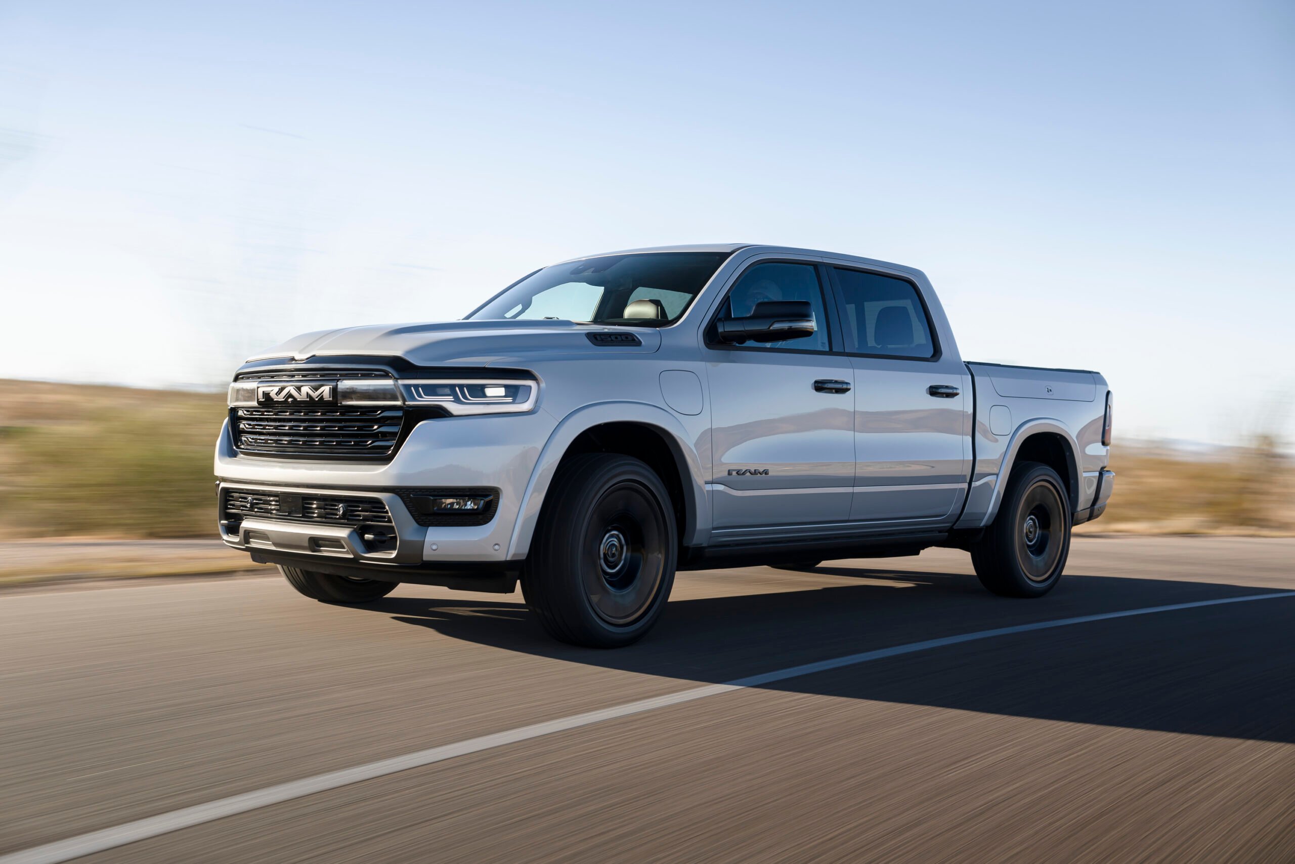 Ram 1500 Ramcharger REx 2025 : Le camion hybride rechargeable qui redéfinit la puissance et l’autonomie